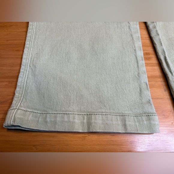 NWT Abrand- Carrie Carpenter Jeans in Color Sage. Size 26 - Picture 8 of 12
